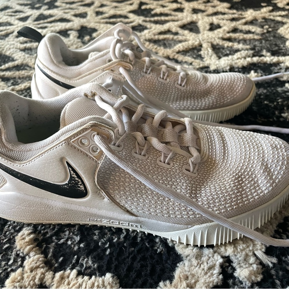 Nike Zoom Vomero 6 shoes